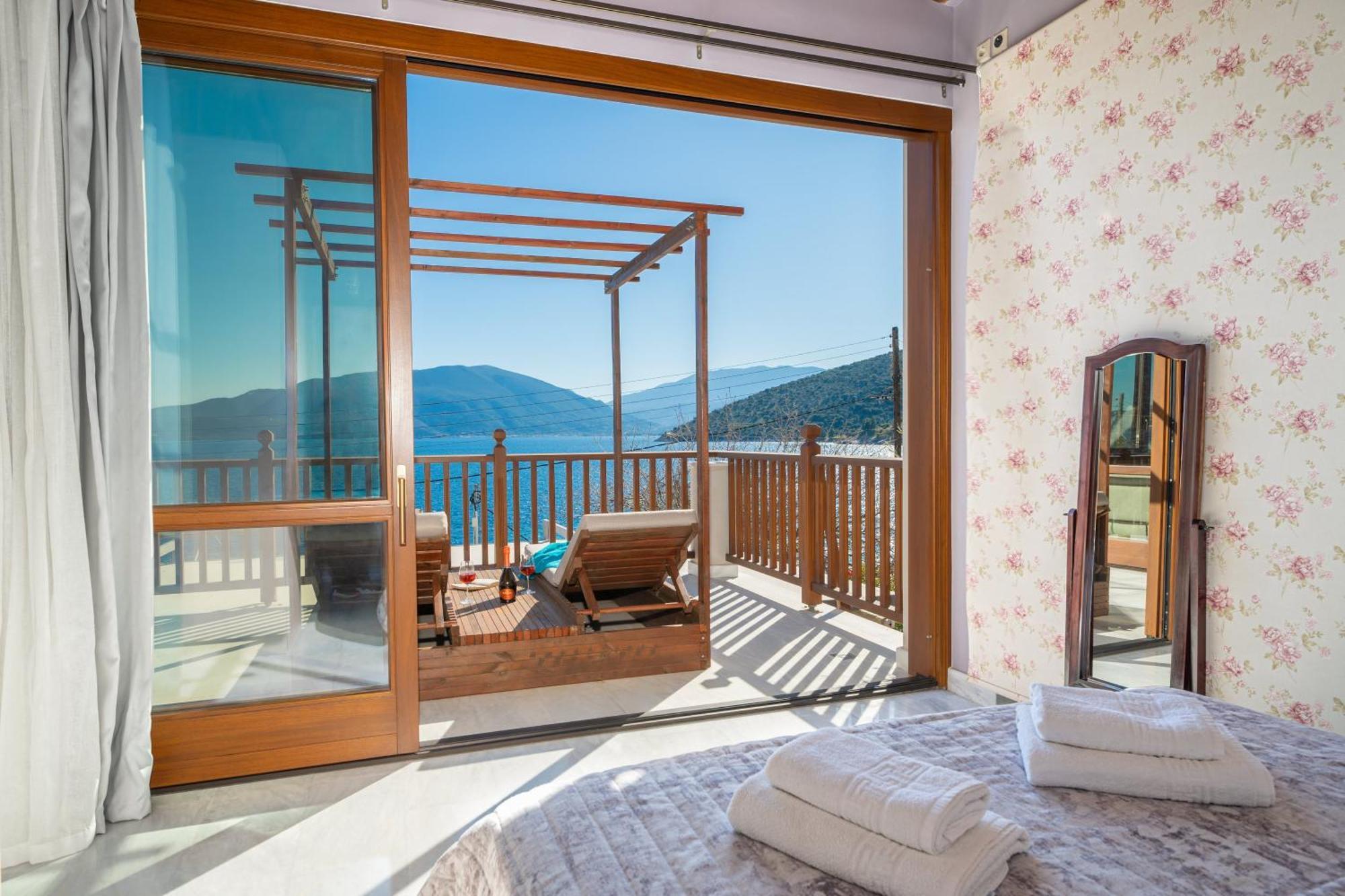 Sea Rock Apartment Agia Efimia Exteriér fotografie